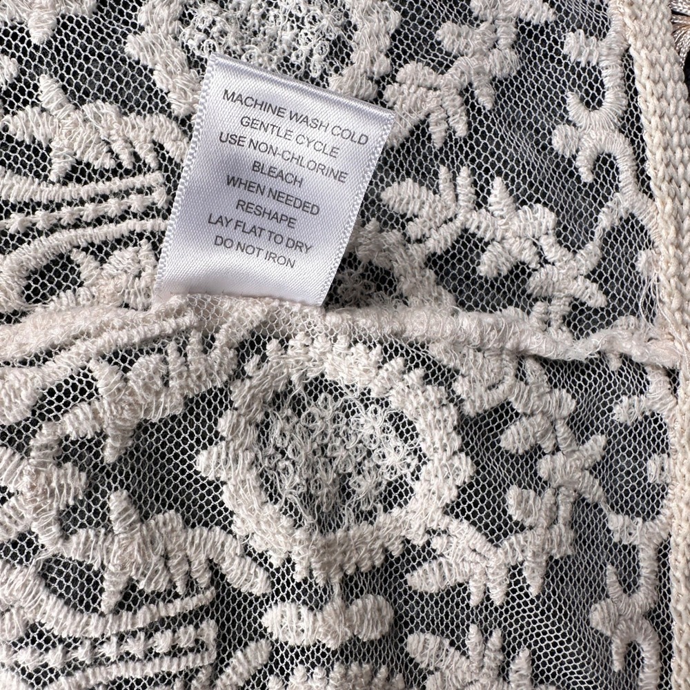 Say What? Women XL Beige Floral Lace Open Front Vest Macrame Fringe Boho Layer - Picture 9 of 9